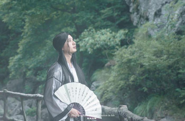 机智问答网页-解答问题的如何看待明星自创品牌卖高价?是在割粉丝韭菜吗?首选平台