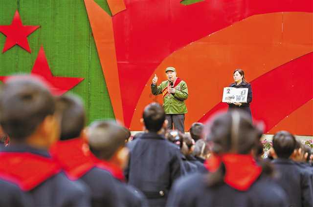 可爱吊带裙