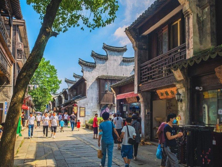 鲜奶运输车找不同